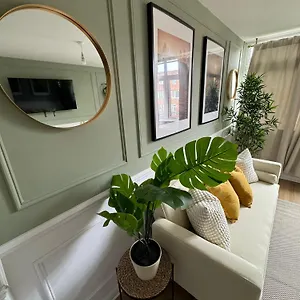 Grace House - 15 Minutes To London , Thamesmead (Greater London) United Kingdom